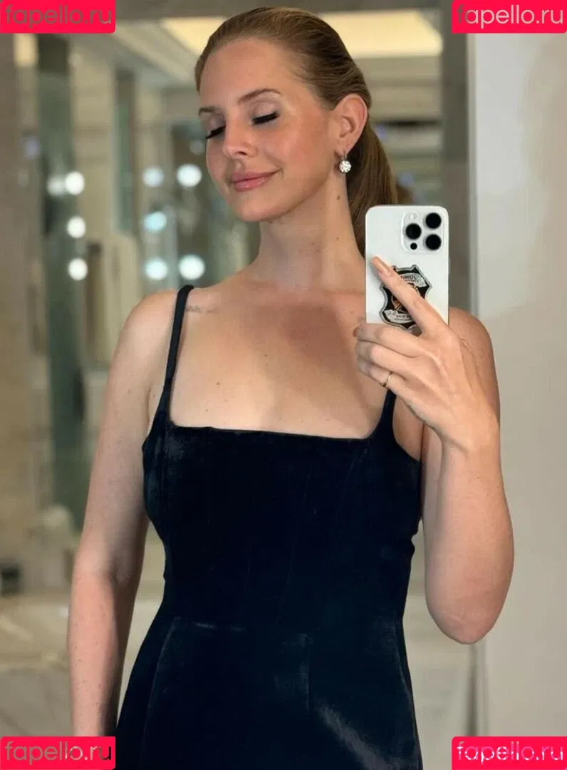 Lana Del Rey / lanadelreypictures / lanaraybabyx Onlyfans Photo Gallery 