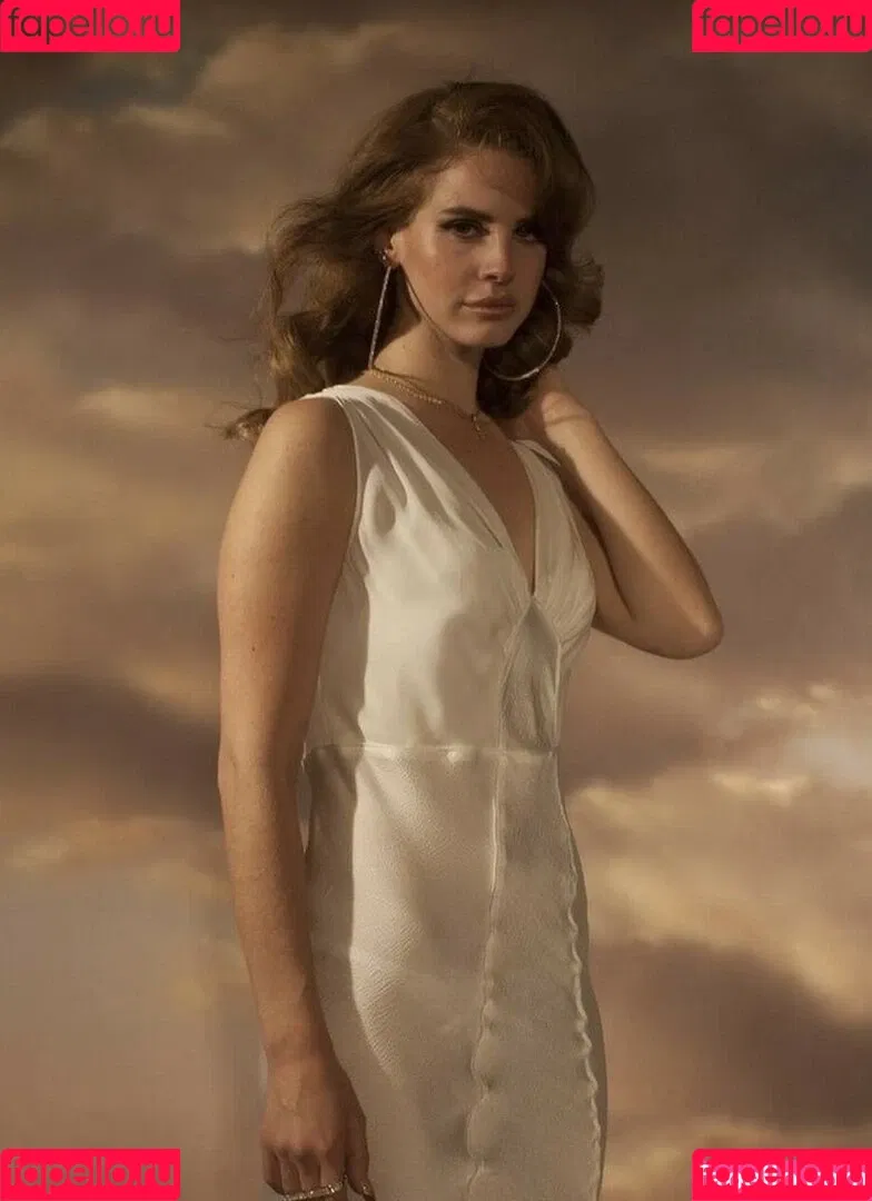 Lana Del Rey / lanadelreypictures / lanaraybabyx Onlyfans Photo Gallery 