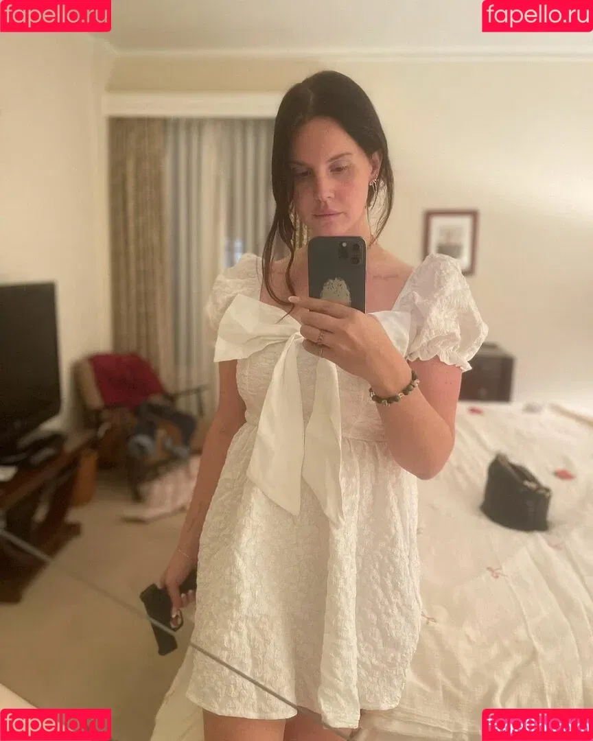 Lana Del Rey / lanadelreypictures / lanaraybabyx Onlyfans Photo Gallery 