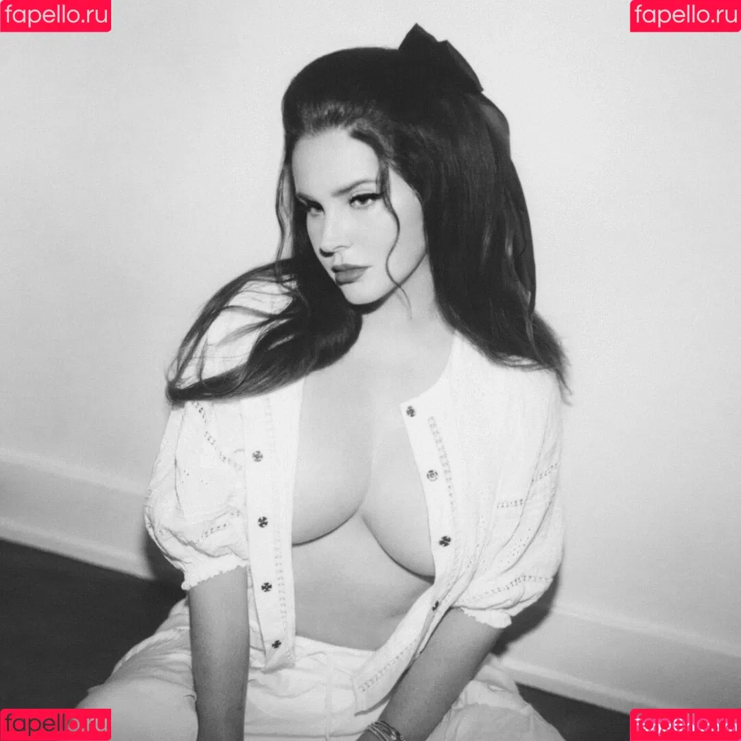 Lana Del Rey / lanadelreypictures / lanaraybabyx Onlyfans Photo Gallery 