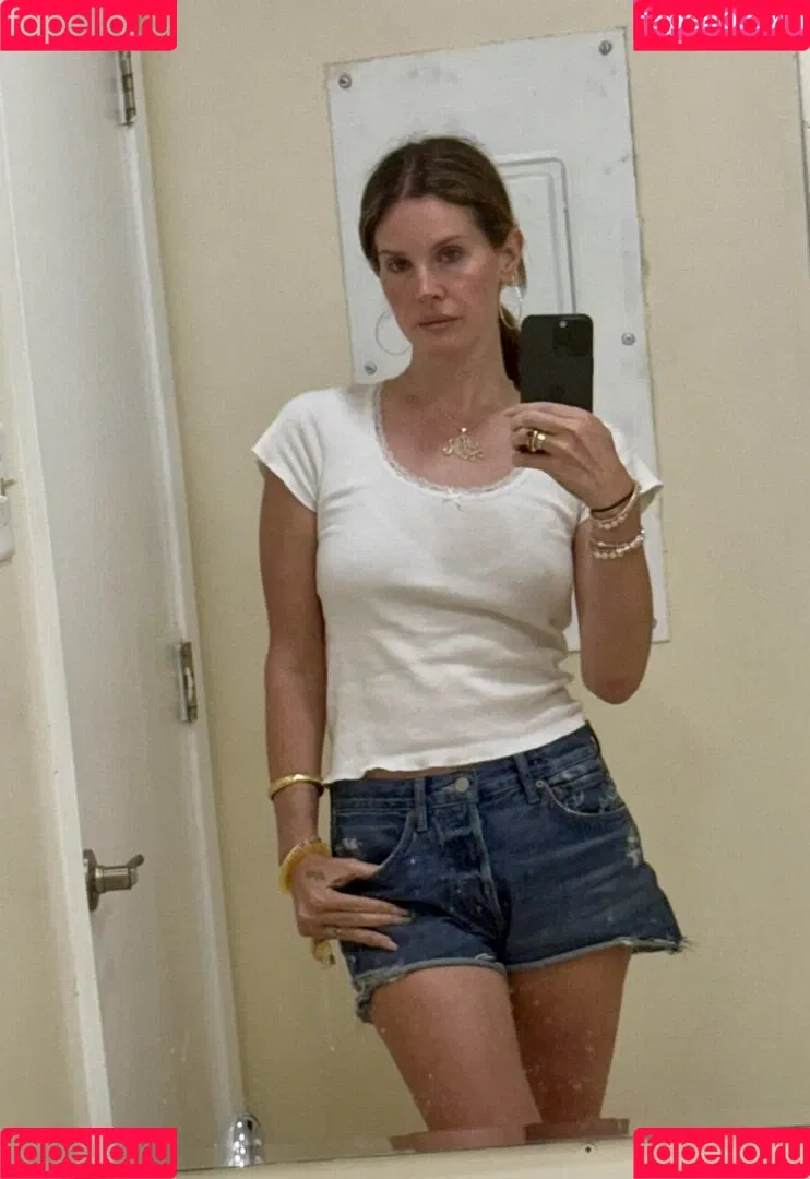Lana Del Rey / lanadelreypictures / lanaraybabyx Onlyfans Photo Gallery 