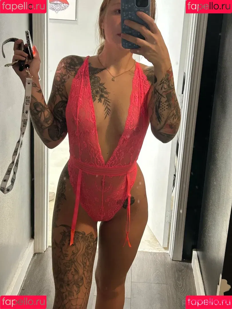 peachesanddiesel104 / peachesxxz Onlyfans Photo Gallery 