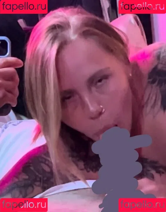 peachesanddiesel104 / peachesxxz Onlyfans Photo Gallery 