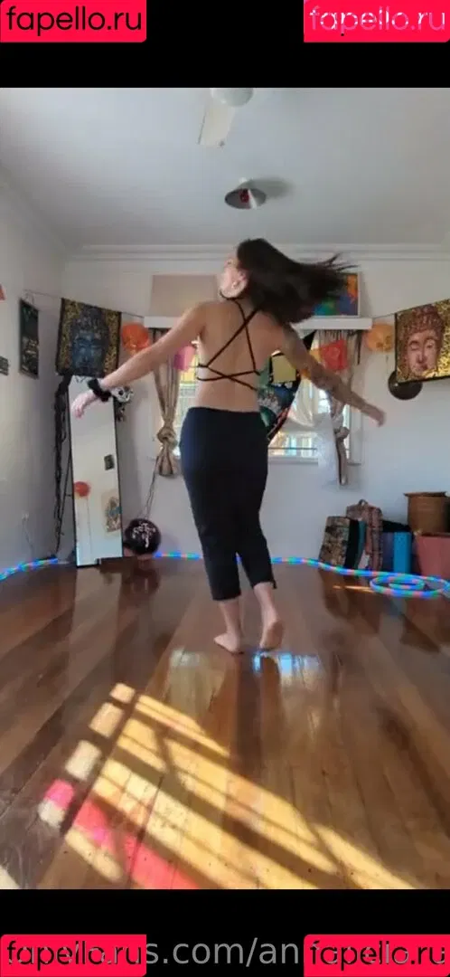 annalicia_ / annalicia_arts Onlyfans Photo Gallery 