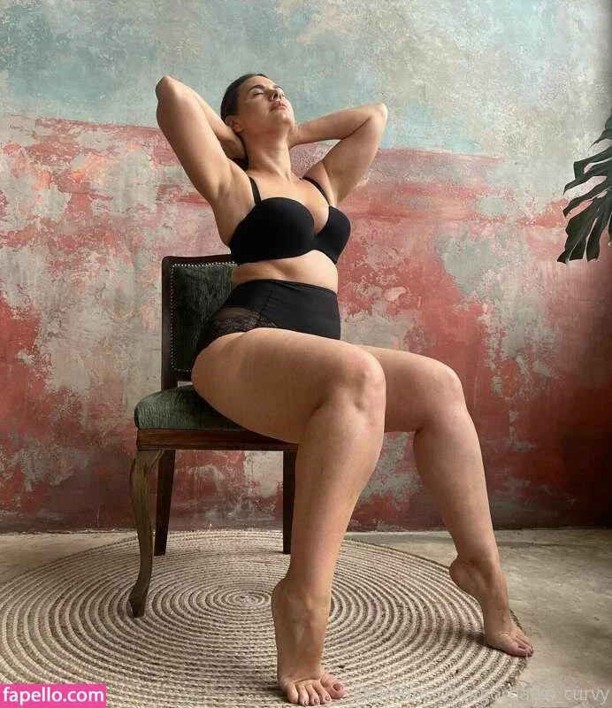 Curvy Lady Nude Onlyfans Photo 33