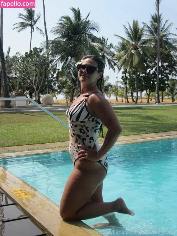 Curvy Lady Nude Onlyfans Photo 22