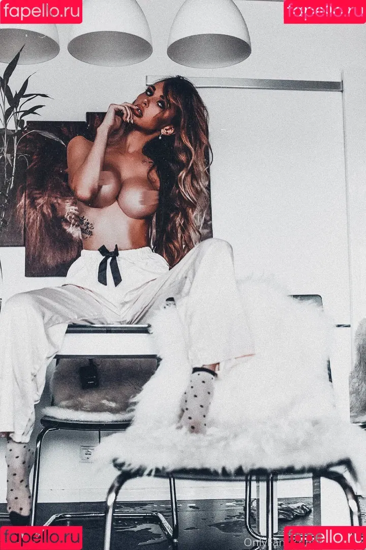 Lily Ermak / lilyermak Onlyfans Photo Gallery 