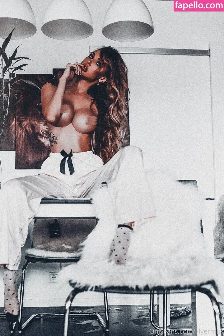 Lily Ermak / lilyermak Onlyfans Photo Gallery 