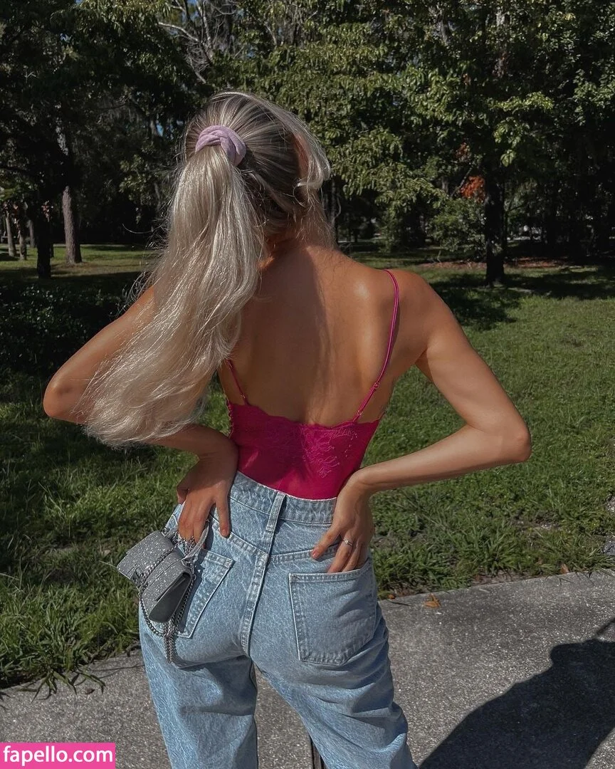 Lily Ermak / lilyermak Onlyfans Photo Gallery 