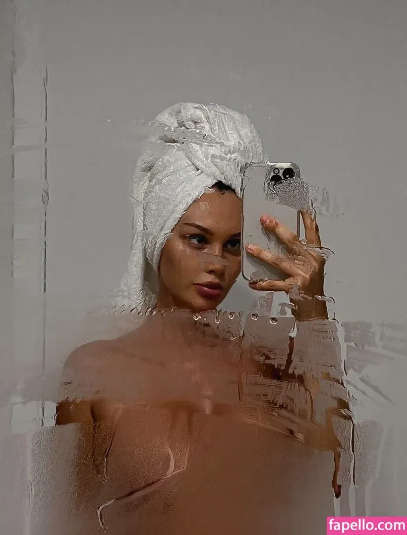 Lily Ermak / lilyermak Onlyfans Photo Gallery 