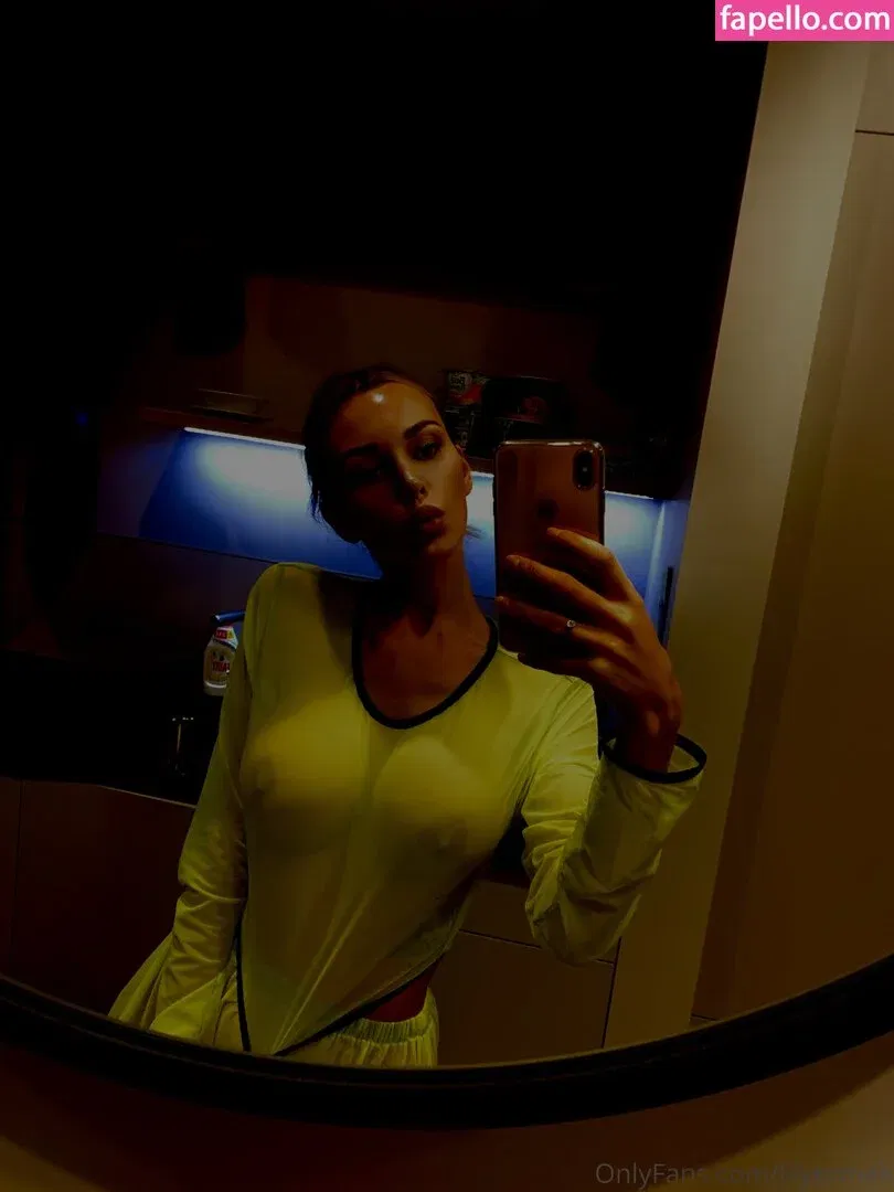 Lily Ermak / lilyermak Onlyfans Photo Gallery 