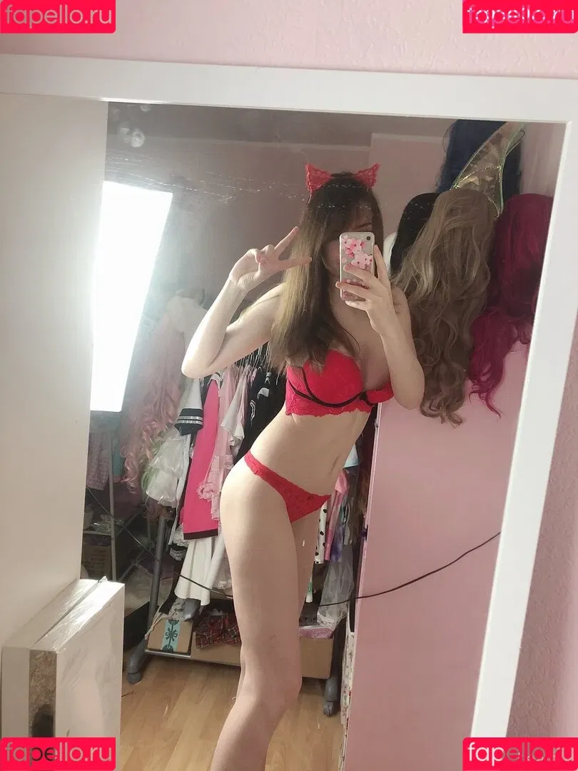 Lea Lolly / https: / lealolly Onlyfans Photo Gallery 