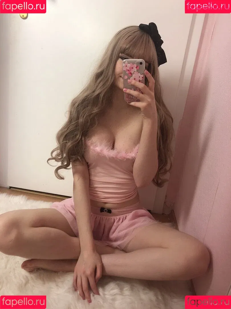 Lea Lolly / https: / lealolly Onlyfans Photo Gallery 