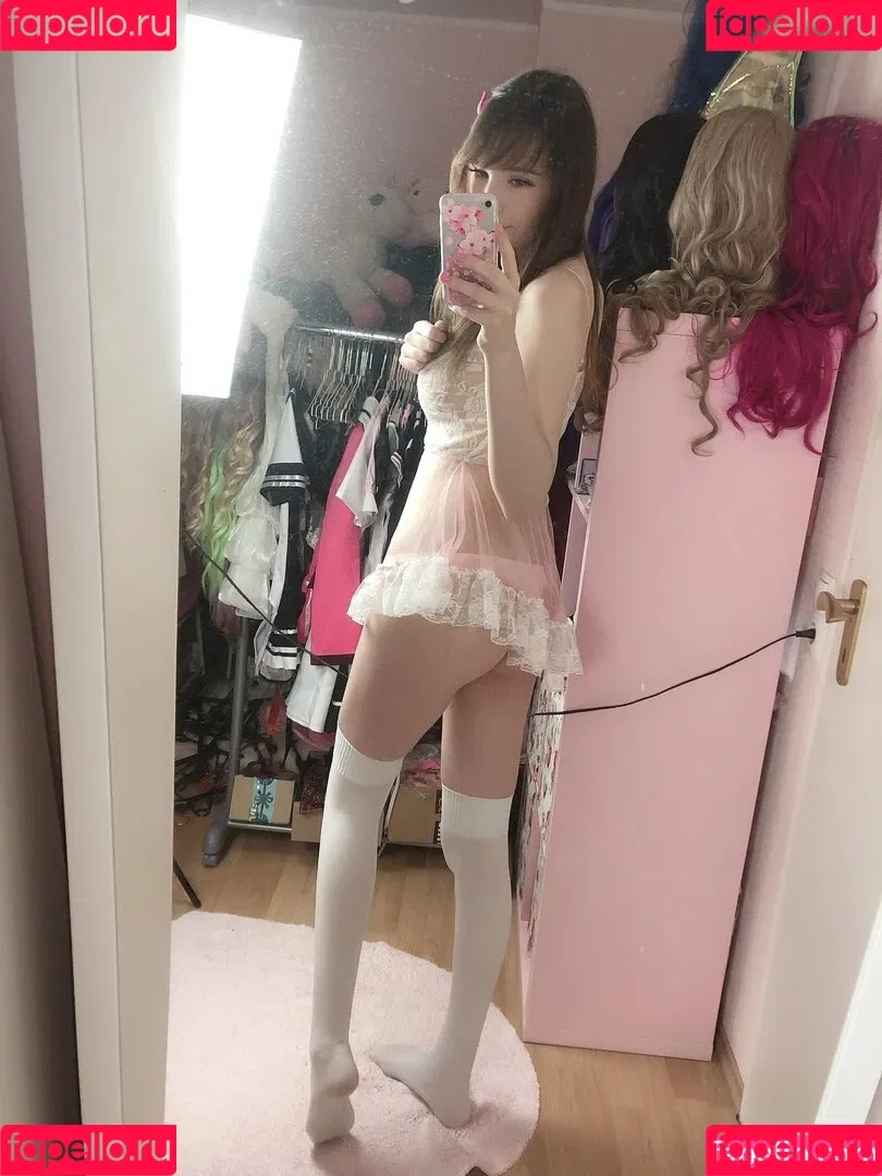 Lea Lolly / https: / lealolly Onlyfans Photo Gallery 