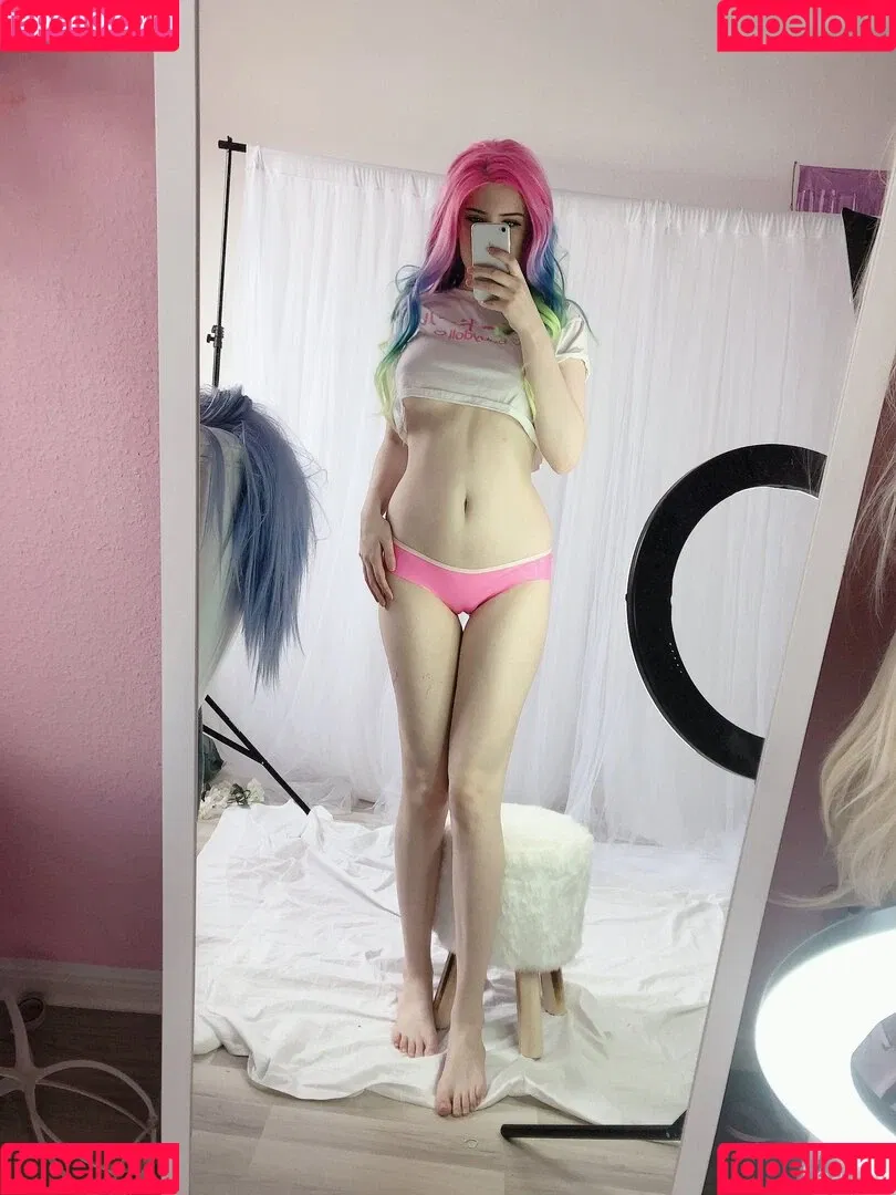 Lea Lolly / https: / lealolly Onlyfans Photo Gallery 