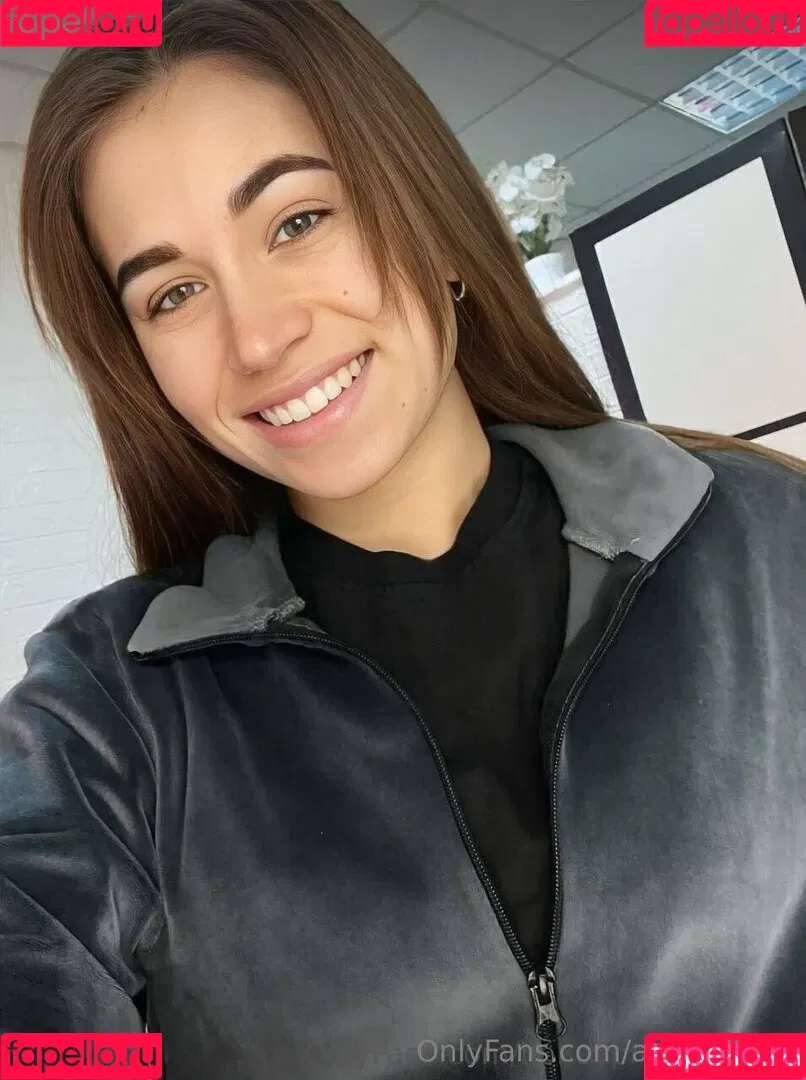 aria_morris / rottenweileraria Onlyfans Photo Gallery 