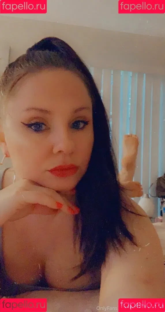 Joey's Feet Girls / bubbybombs / https: / joeysfeetgirls Onlyfans Photo Gallery 