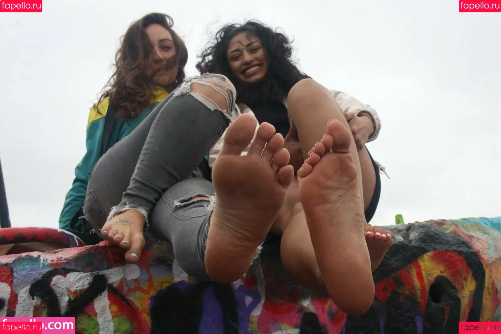 Joey's Feet Girls / bubbybombs / https: / joeysfeetgirls Onlyfans Photo Gallery 
