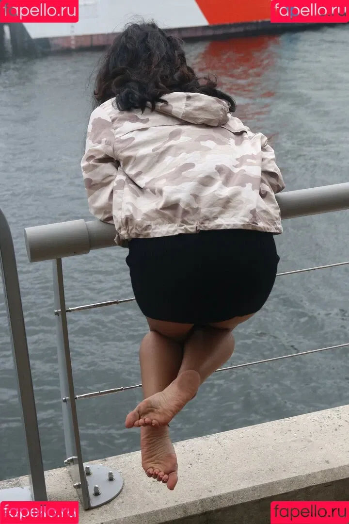 Joey's Feet Girls / bubbybombs / https: / joeysfeetgirls Onlyfans Photo Gallery 