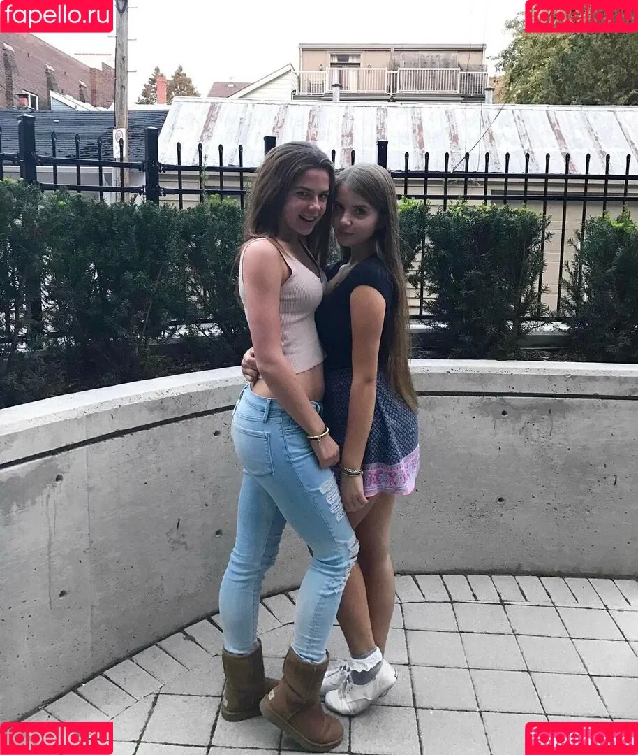 Elizabeth M / elizabethkm / elizabethnyk Onlyfans Photo Gallery 