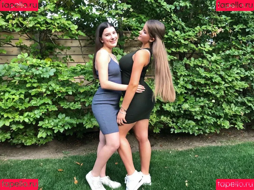 Elizabeth M / elizabethkm / elizabethnyk Onlyfans Photo Gallery 