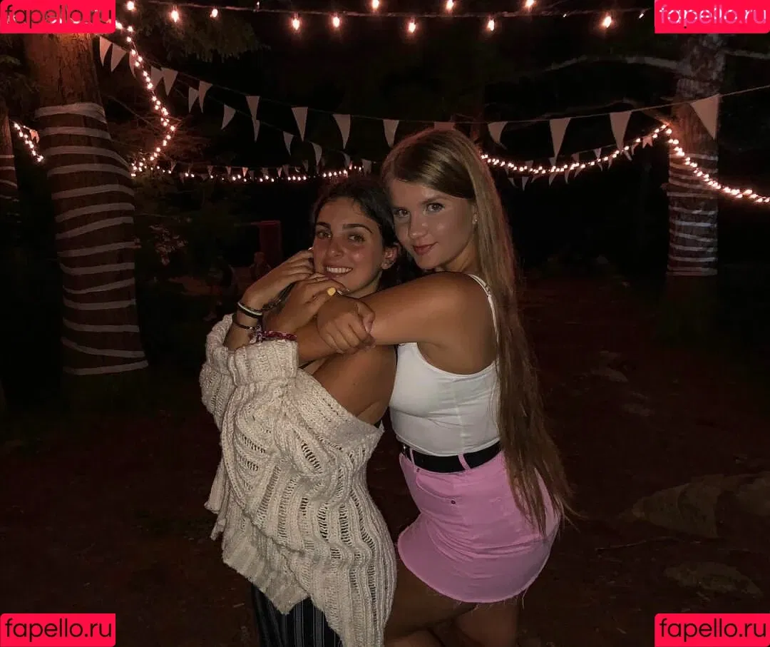 Elizabeth M / elizabethkm / elizabethnyk Onlyfans Photo Gallery 