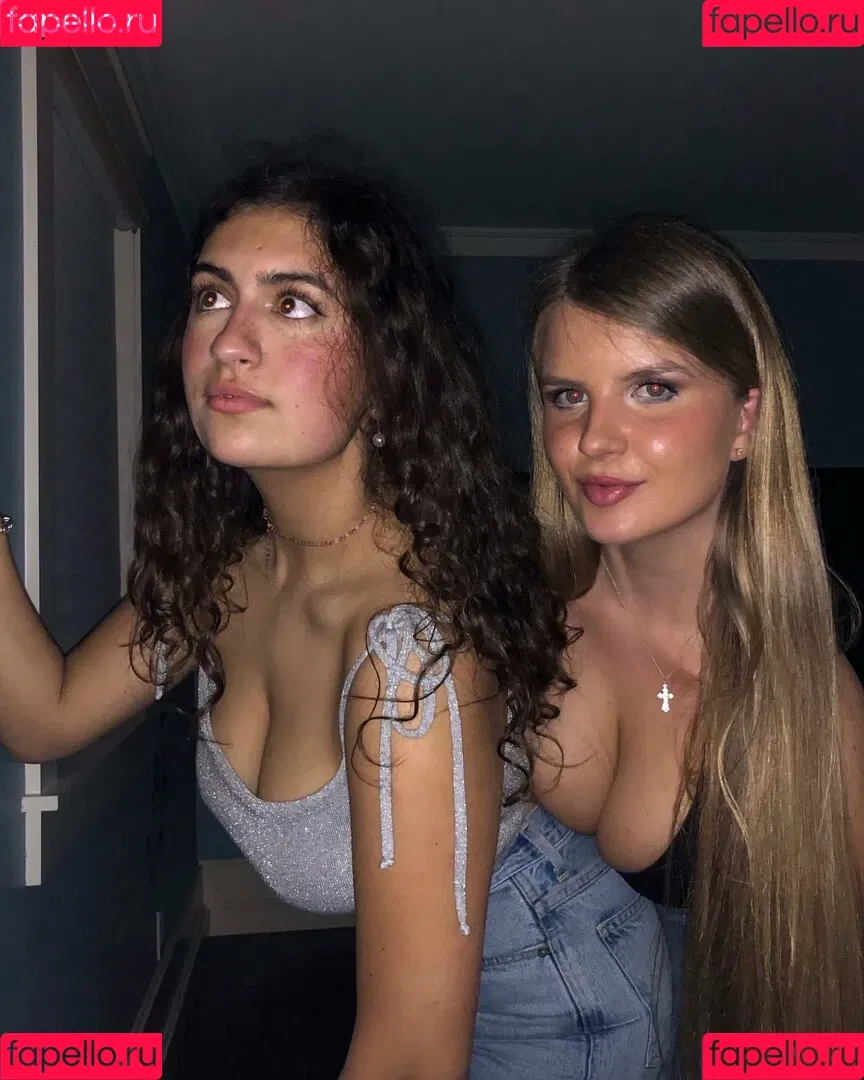 Elizabeth M / elizabethkm / elizabethnyk Onlyfans Photo Gallery 