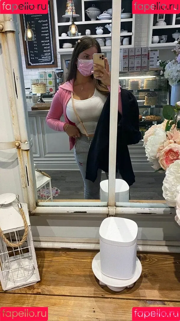 Elizabeth M / elizabethkm / elizabethnyk Onlyfans Photo Gallery 