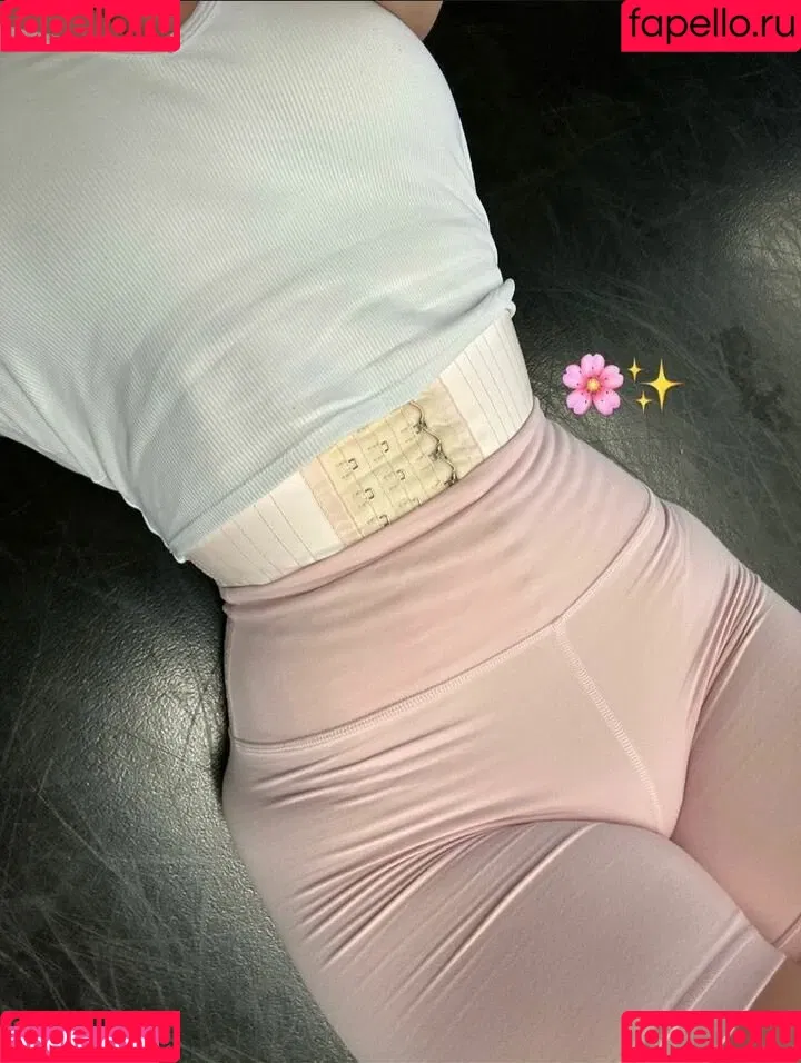 Elizabeth M / elizabethkm / elizabethnyk Onlyfans Photo Gallery 