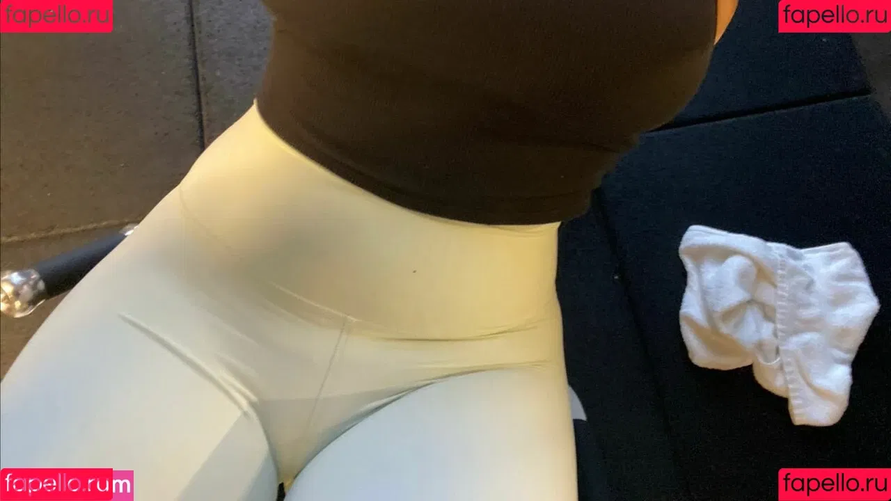 Elizabeth M / elizabethkm / elizabethnyk Onlyfans Photo Gallery 