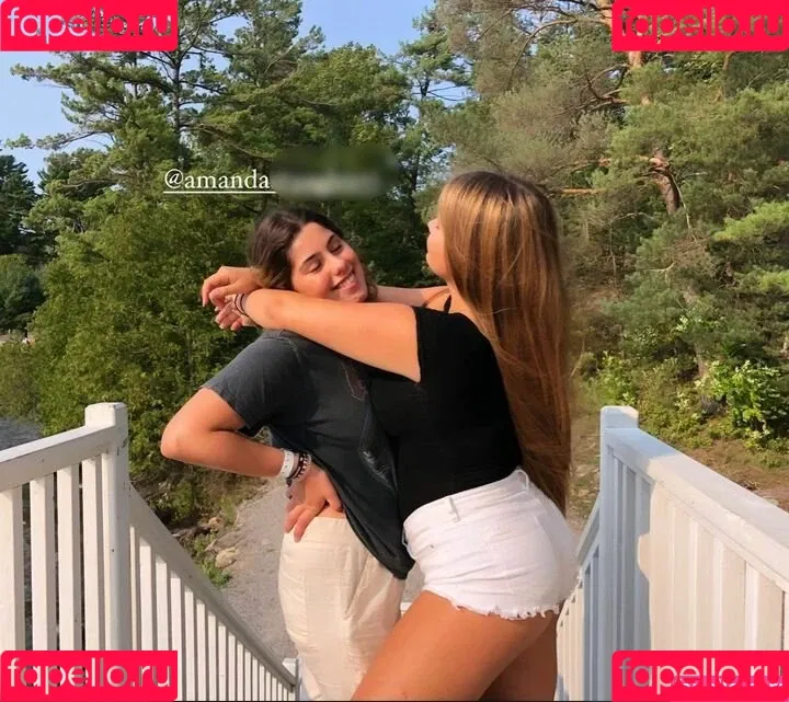 Elizabeth M / elizabethkm / elizabethnyk Onlyfans Photo Gallery 