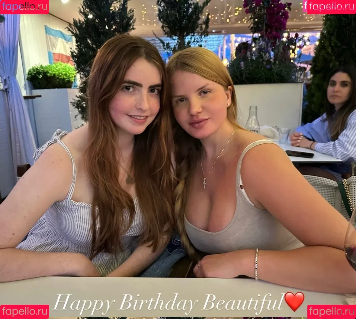 Elizabeth M / elizabethkm / elizabethnyk Onlyfans Photo Gallery 