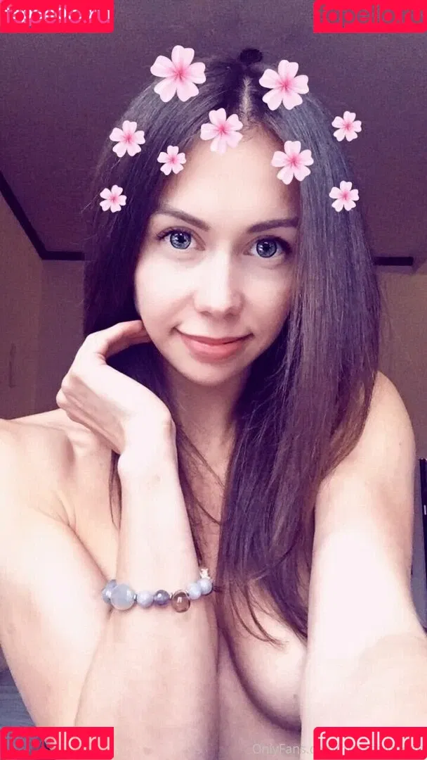 miaalario / mianaughtygirl Onlyfans Photo Gallery 