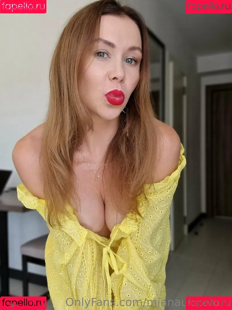 miaalario / mianaughtygirl Onlyfans Photo Gallery 