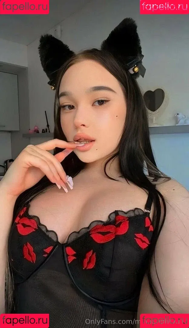 miaalario / mianaughtygirl Onlyfans Photo Gallery 
