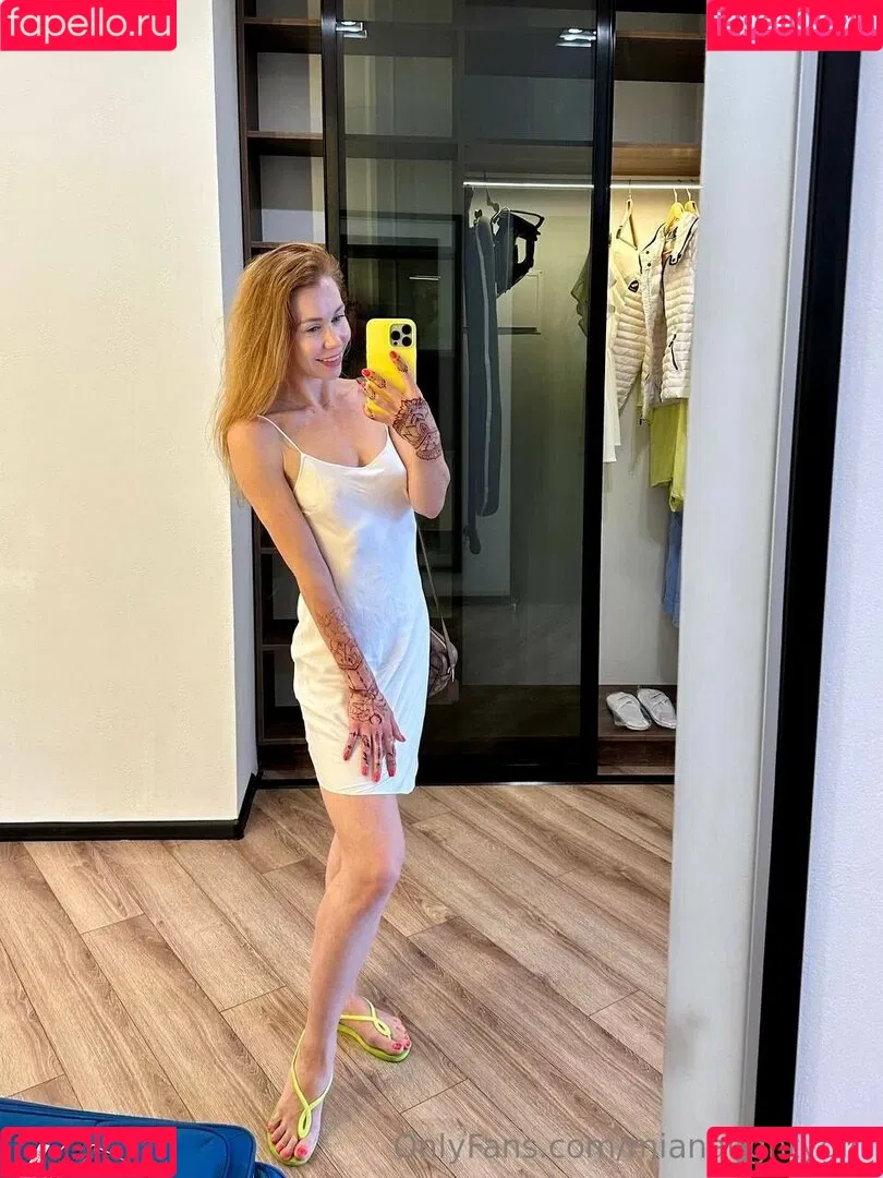 miaalario / mianaughtygirl Onlyfans Photo Gallery 