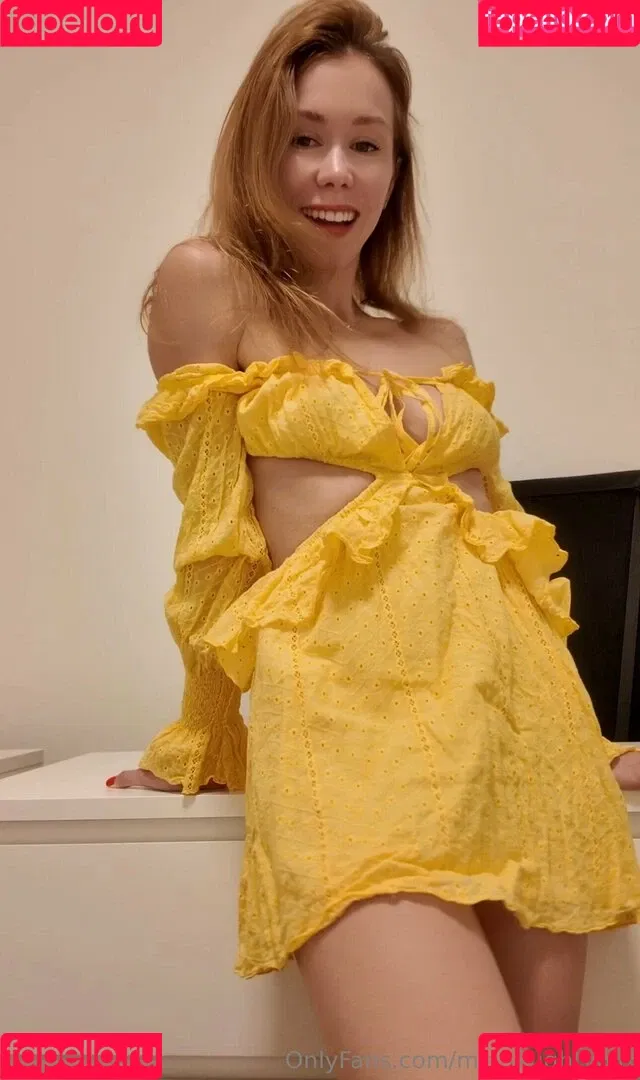 miaalario / mianaughtygirl Onlyfans Photo Gallery 