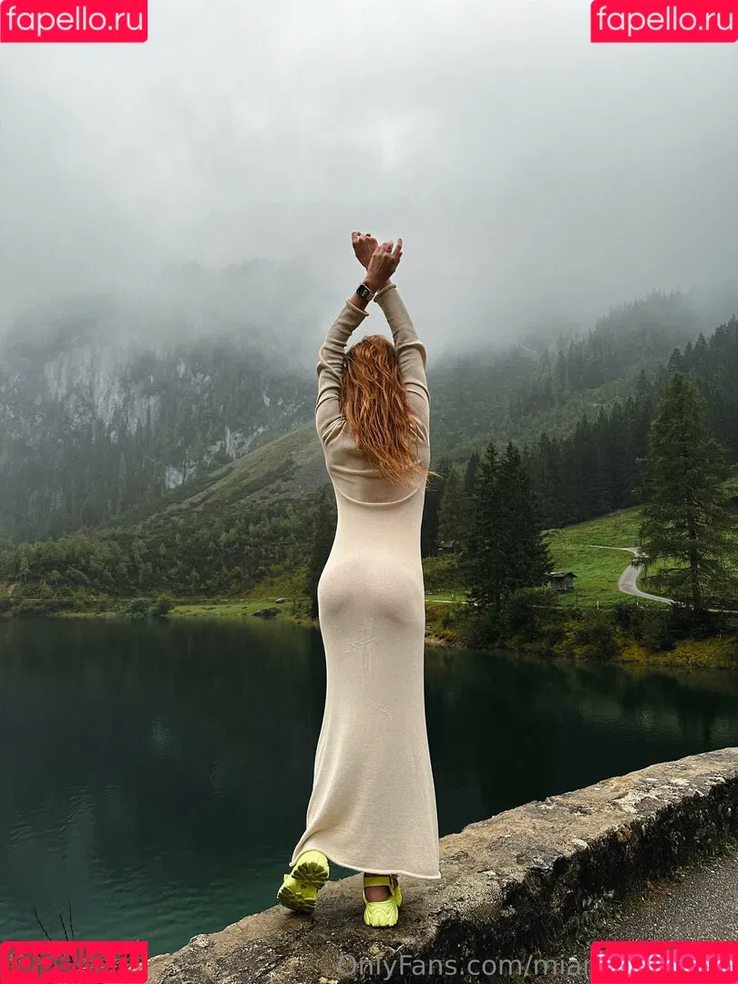 miaalario / mianaughtygirl Onlyfans Photo Gallery 