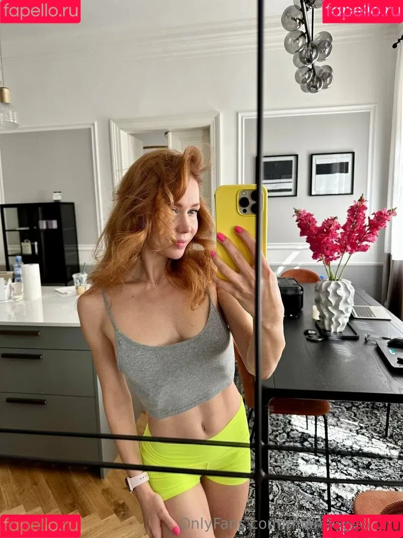 miaalario / mianaughtygirl Onlyfans Photo Gallery 