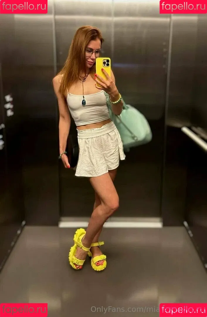miaalario / mianaughtygirl Onlyfans Photo Gallery 
