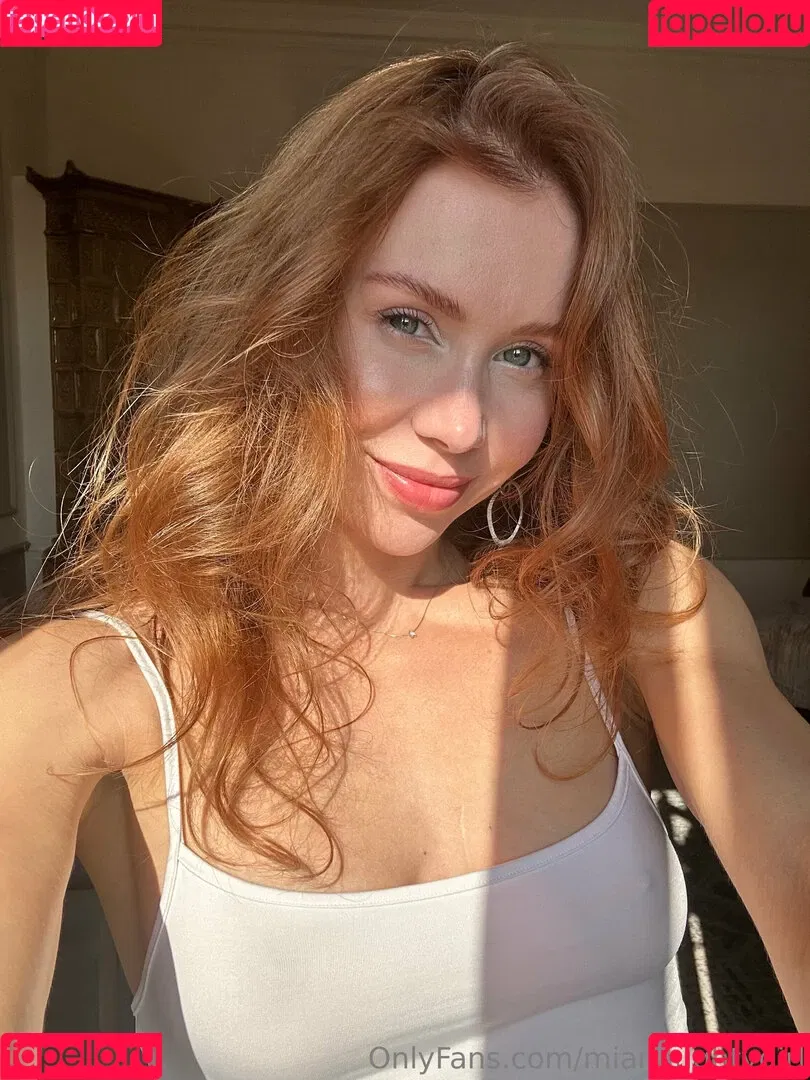 miaalario / mianaughtygirl Onlyfans Photo Gallery 