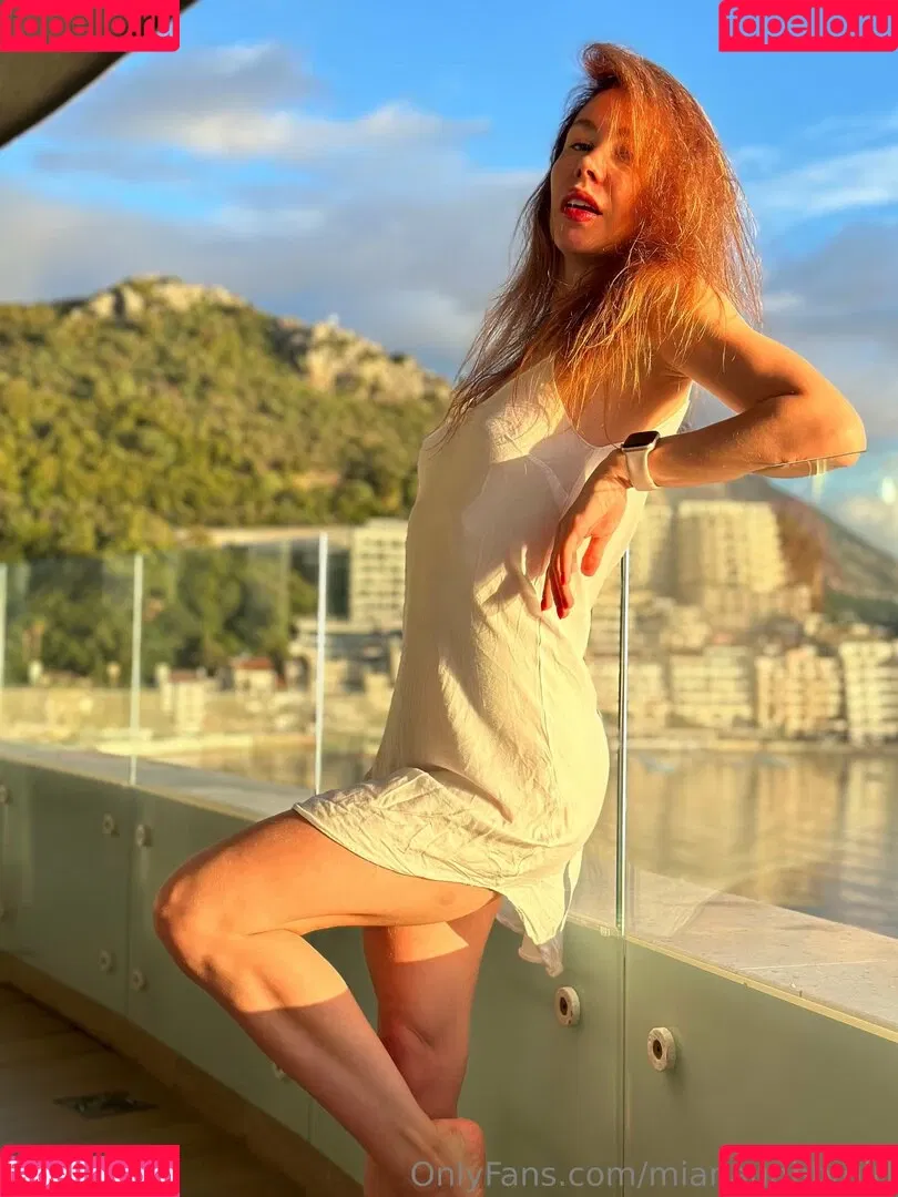 miaalario / mianaughtygirl Onlyfans Photo Gallery 