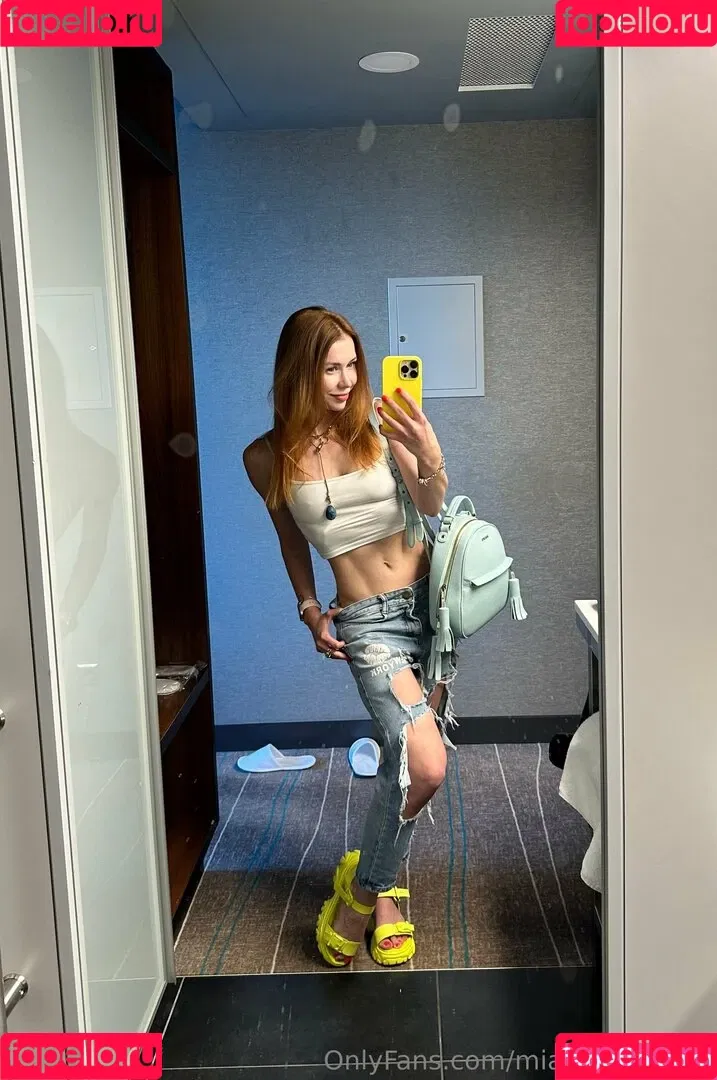 miaalario / mianaughtygirl Onlyfans Photo Gallery 