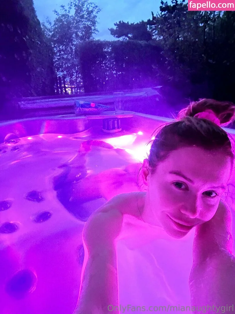 miaalario Nude Onlyfans Photo 39