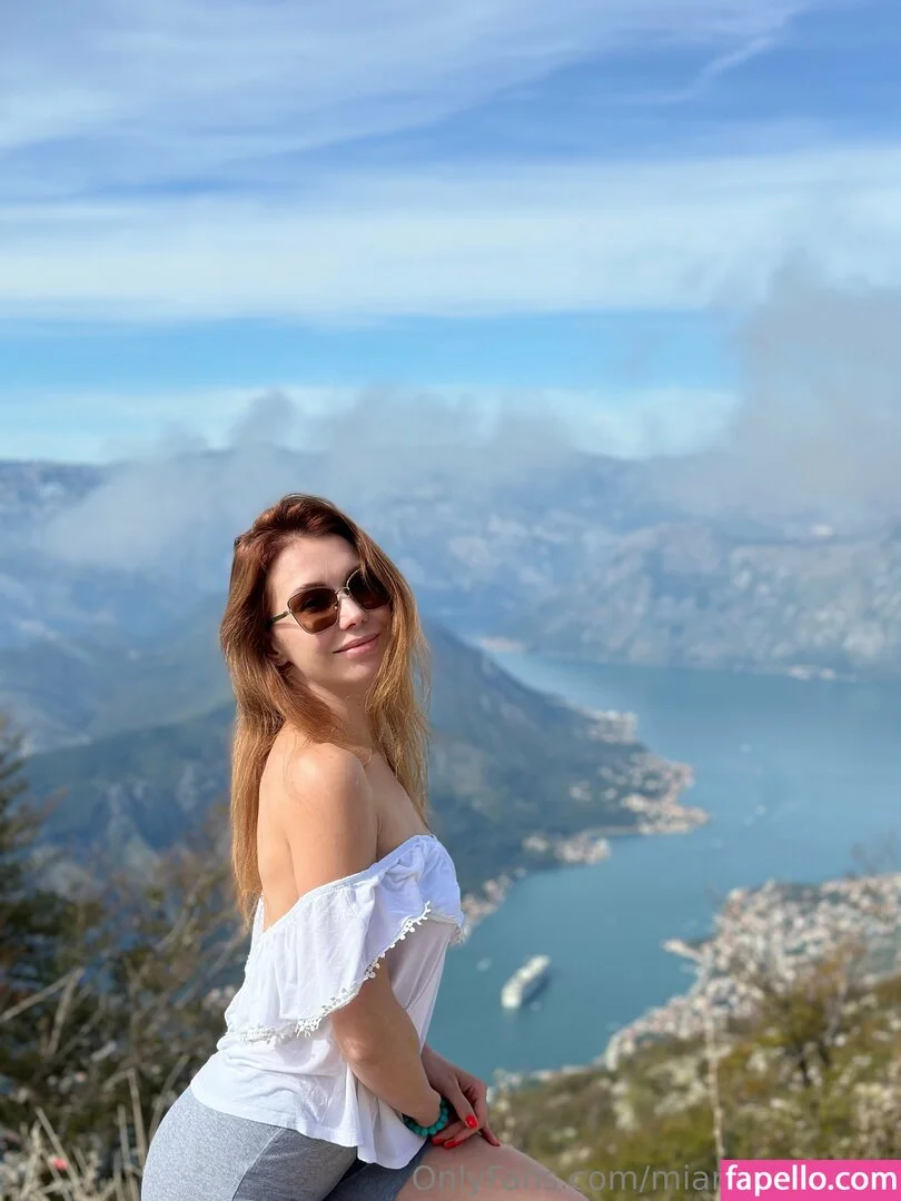 miaalario Nude Onlyfans Photo 10