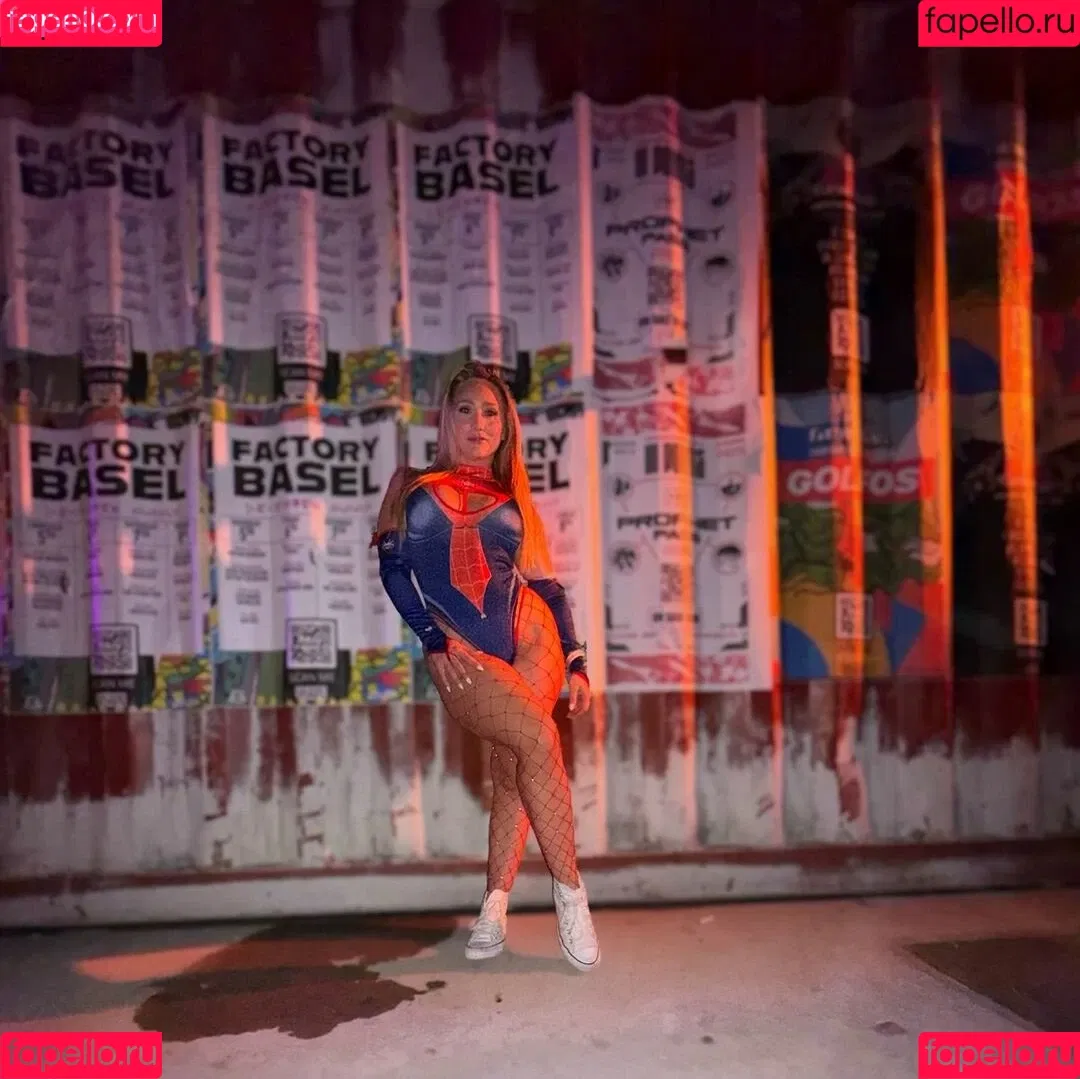 AJ Applegate / AJsApplebooty / ajapplegatelive / realajapplegate Onlyfans Photo Gallery 