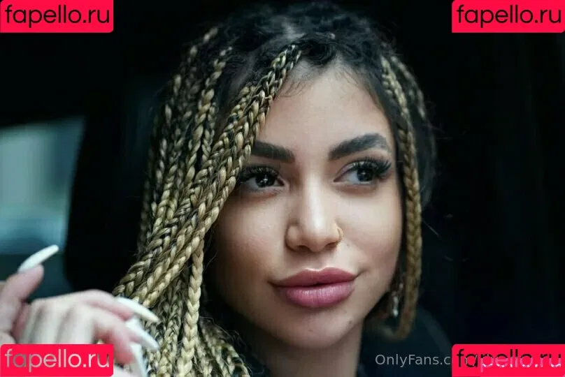 Lilveronicar / Veronica Rodriguez / vrodlive Onlyfans Photo Gallery 