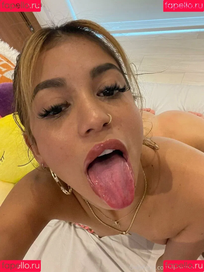 Lilveronicar / Veronica Rodriguez / vrodlive Onlyfans Photo Gallery 