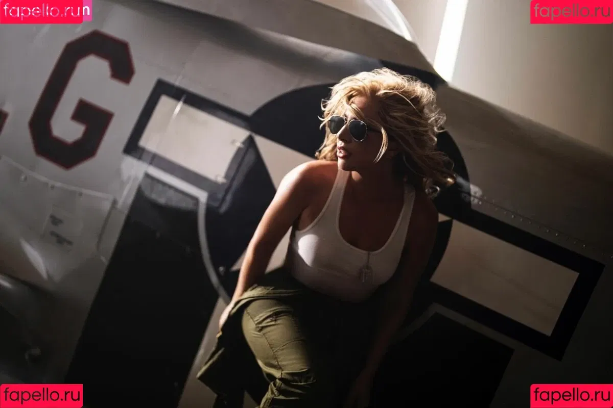 Lady Gaga / ladygaga Onlyfans Photo Gallery 
