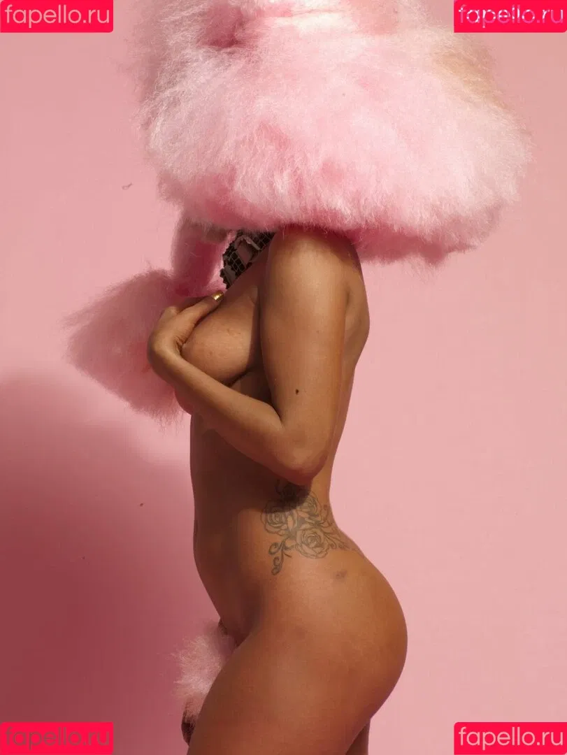 Lady Gaga / ladygaga Onlyfans Photo Gallery 